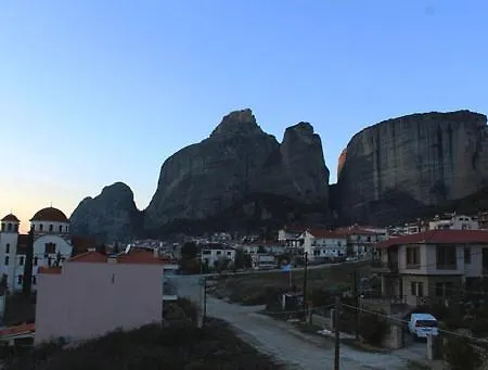 In The Shadow Of Meteora Lägenhet *