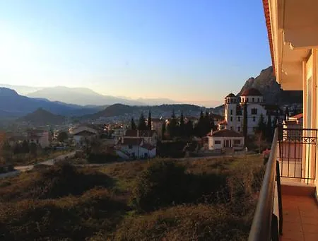 Apartment In The Shadow Of Meteora *